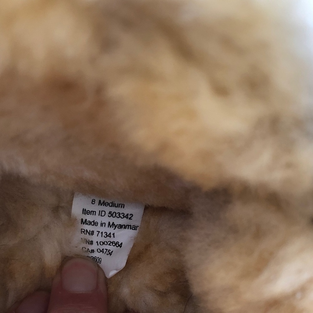 L.L. Bean Womens Brown Shearling Slippers. Beautiful like new condition! - Picture 2 of 7